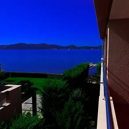 Appartement In Goles Makarska *